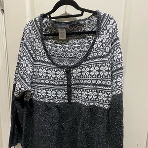 Grey/White Sweater 22/24